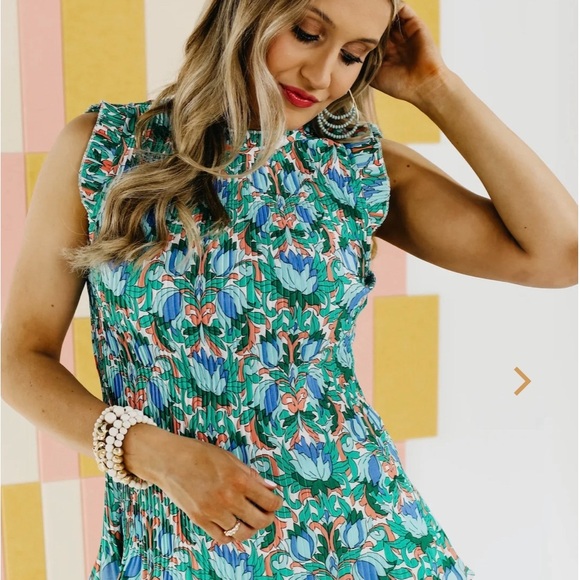 Pleated Floral 100% Polyester Print THML Blouse - Picture 1 of 5